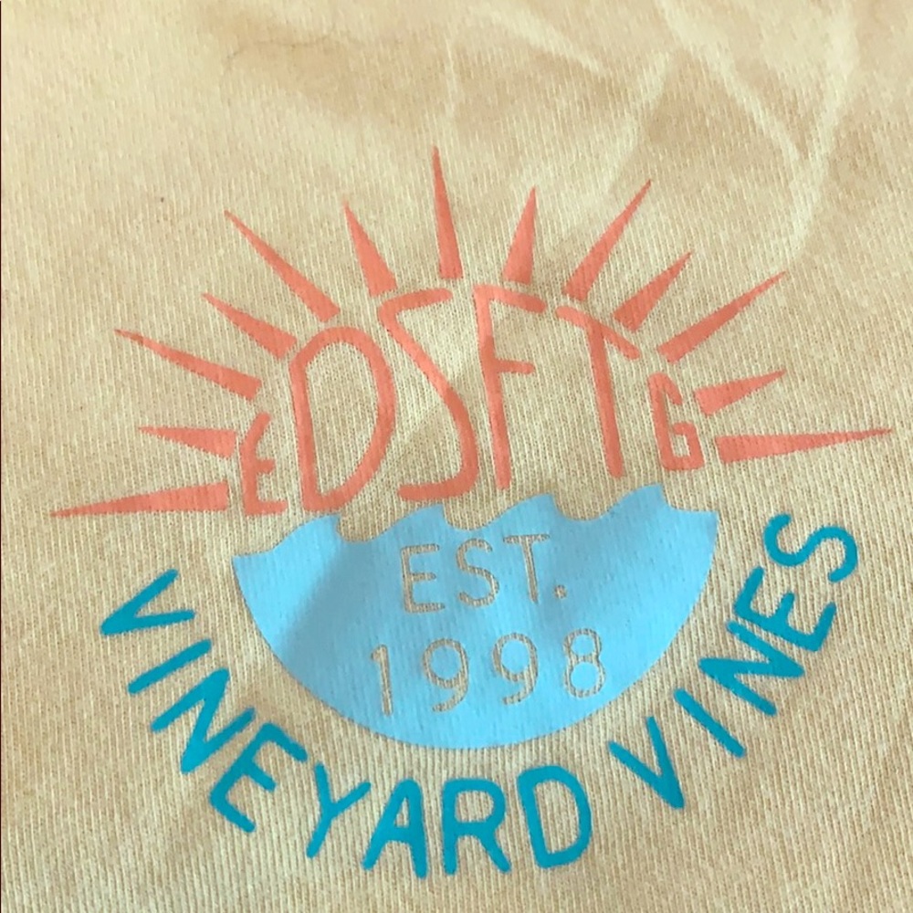 Vineyard Vines T-shirt